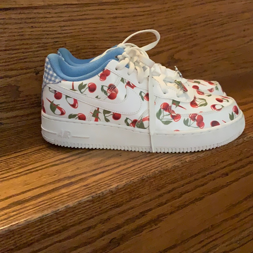 Customized Air Force 1s